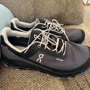 Waterproof On Cloudvista shoes, Women size 11